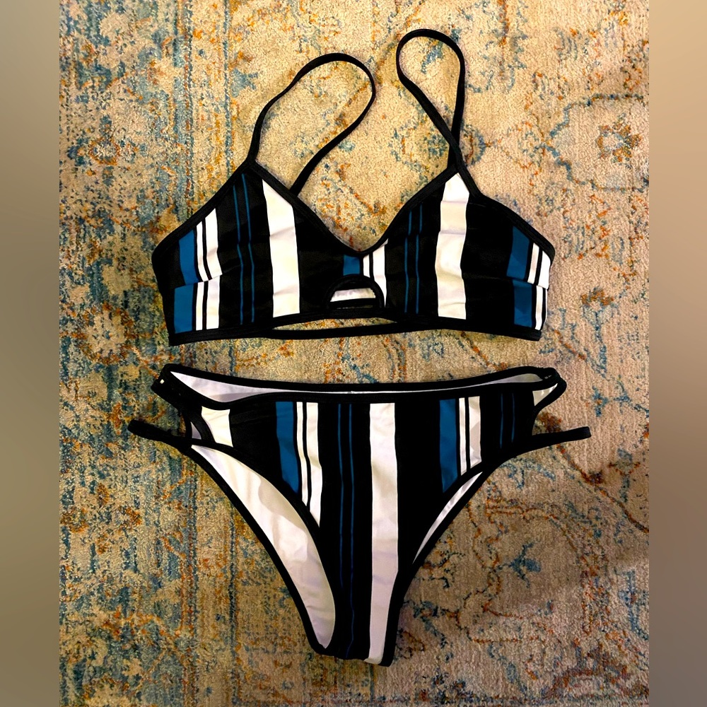 Cupshe Patterned Bikini